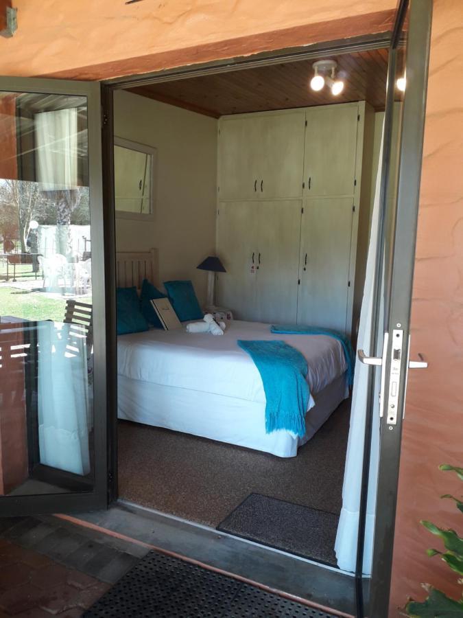 Culdesac Guesthouse Оудсхорн Екстериор снимка