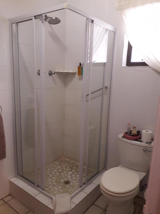 Culdesac Guesthouse Оудсхорн Екстериор снимка