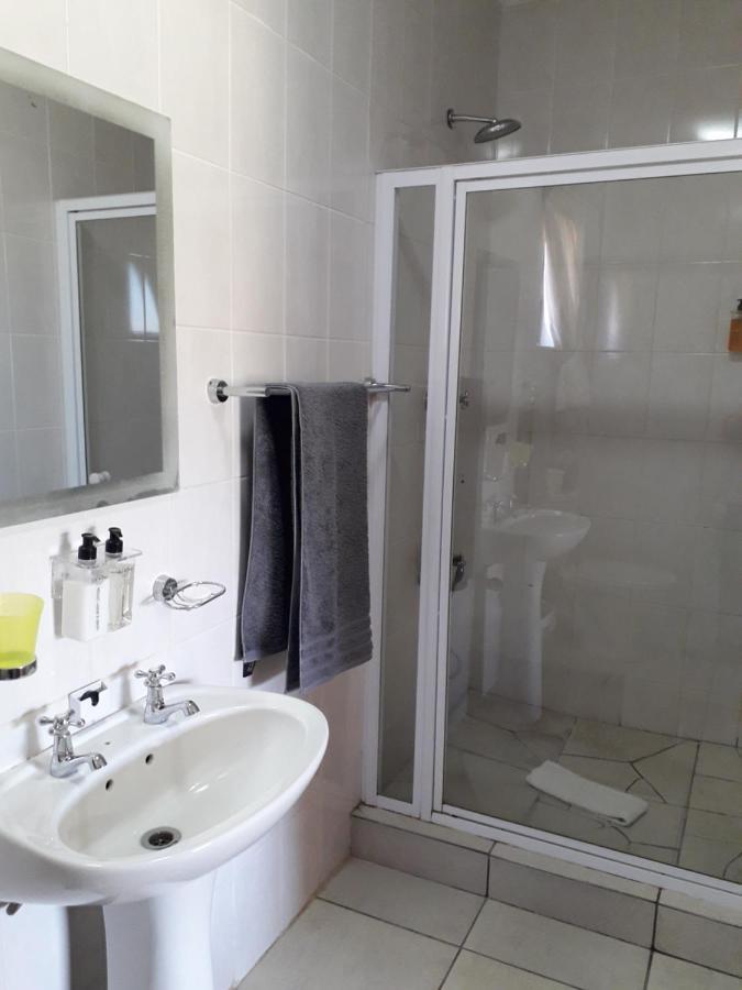 Culdesac Guesthouse Оудсхорн Екстериор снимка