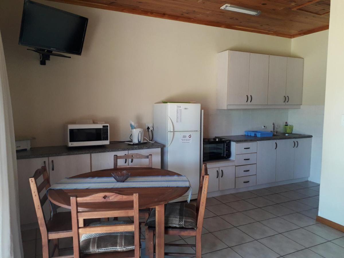 Culdesac Guesthouse Оудсхорн Екстериор снимка
