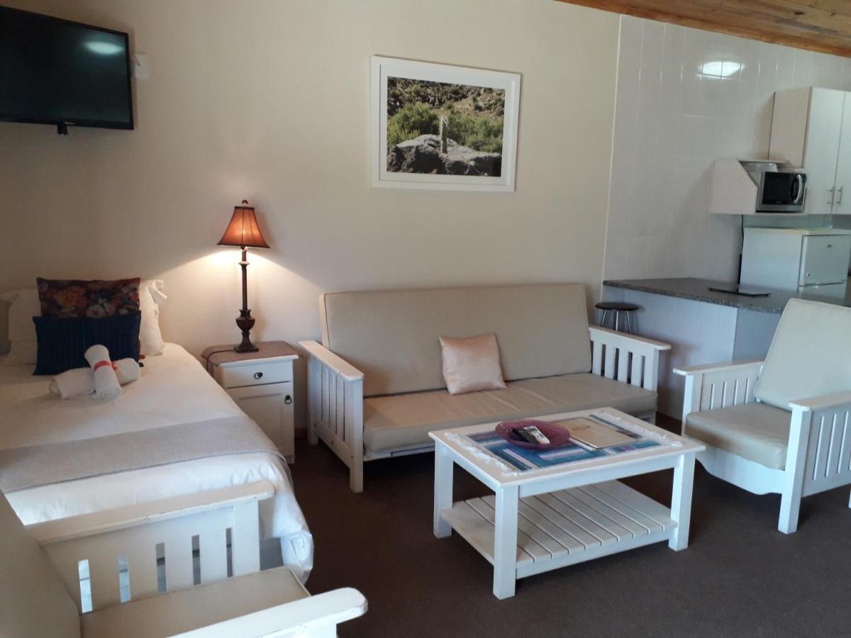 Culdesac Guesthouse Оудсхорн Екстериор снимка